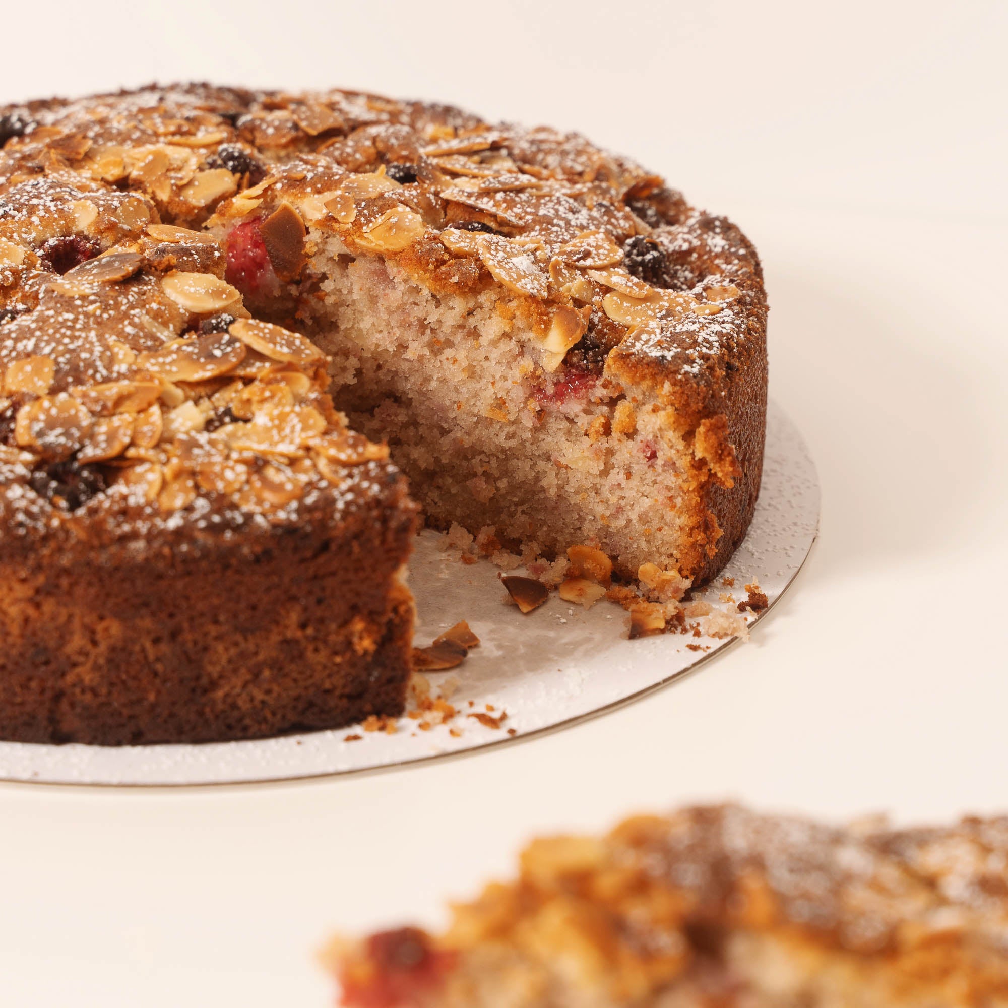Almond and Raspberry Cake