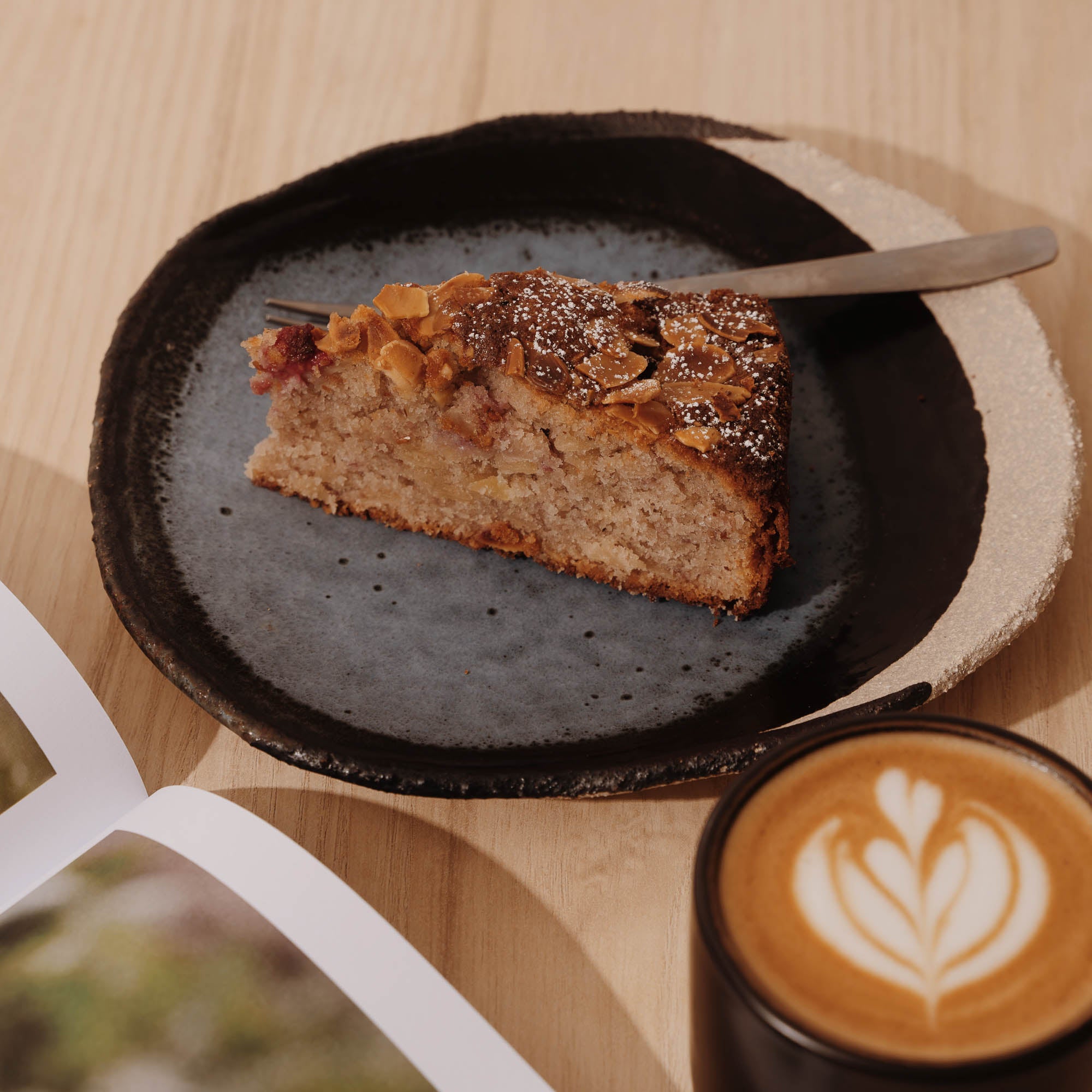 Almond and Raspberry Cake