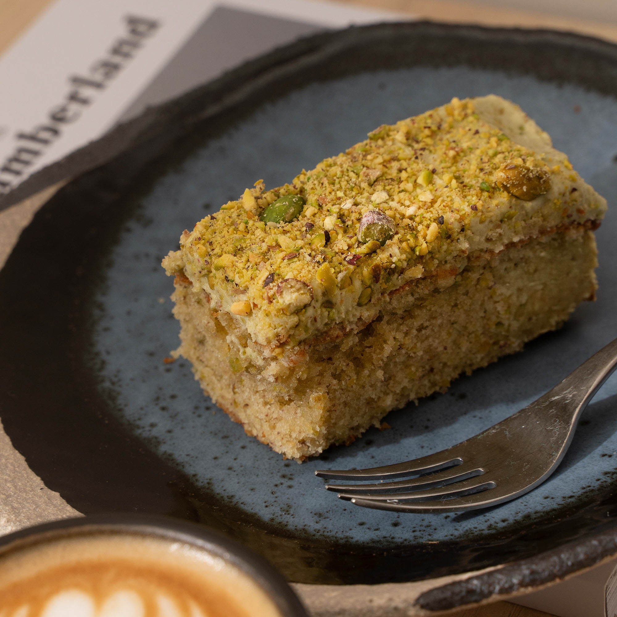 Pistachio Traybake