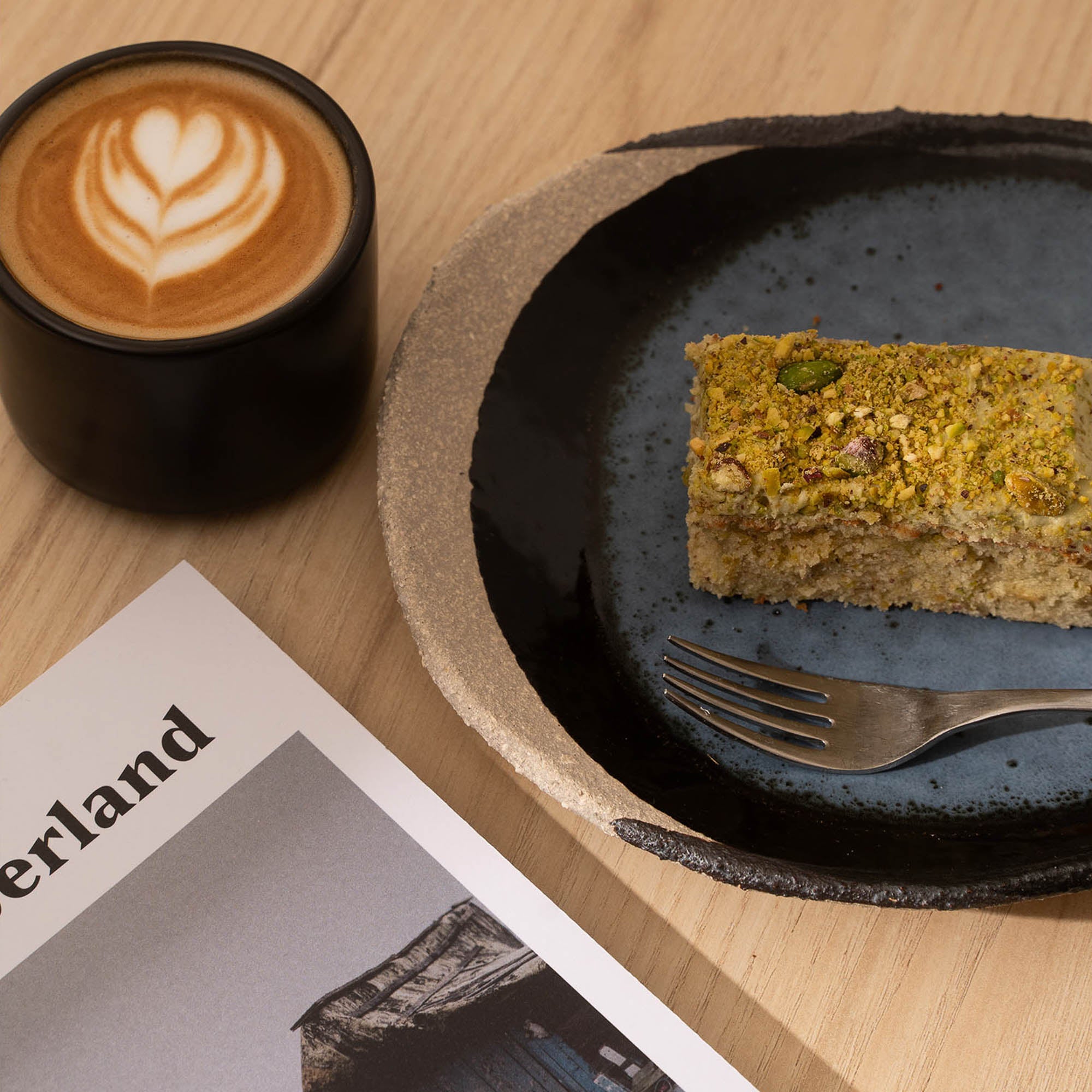 Pistachio Traybake